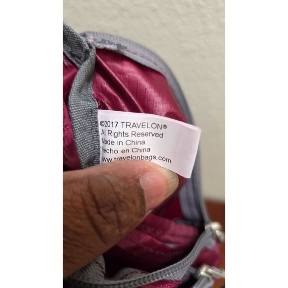 Travelon Burgundy Crossbody Bag Adjustable Strap Lightweight Nylon & Multiple Zi - Picture 5 of 8